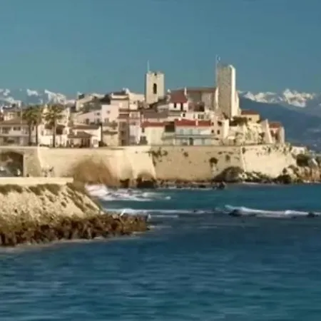Apartment Vue Et Remparts. Entre Vieille Et Plages Antibes